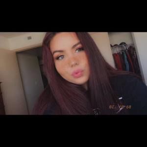 Meet your Posher, Brooke